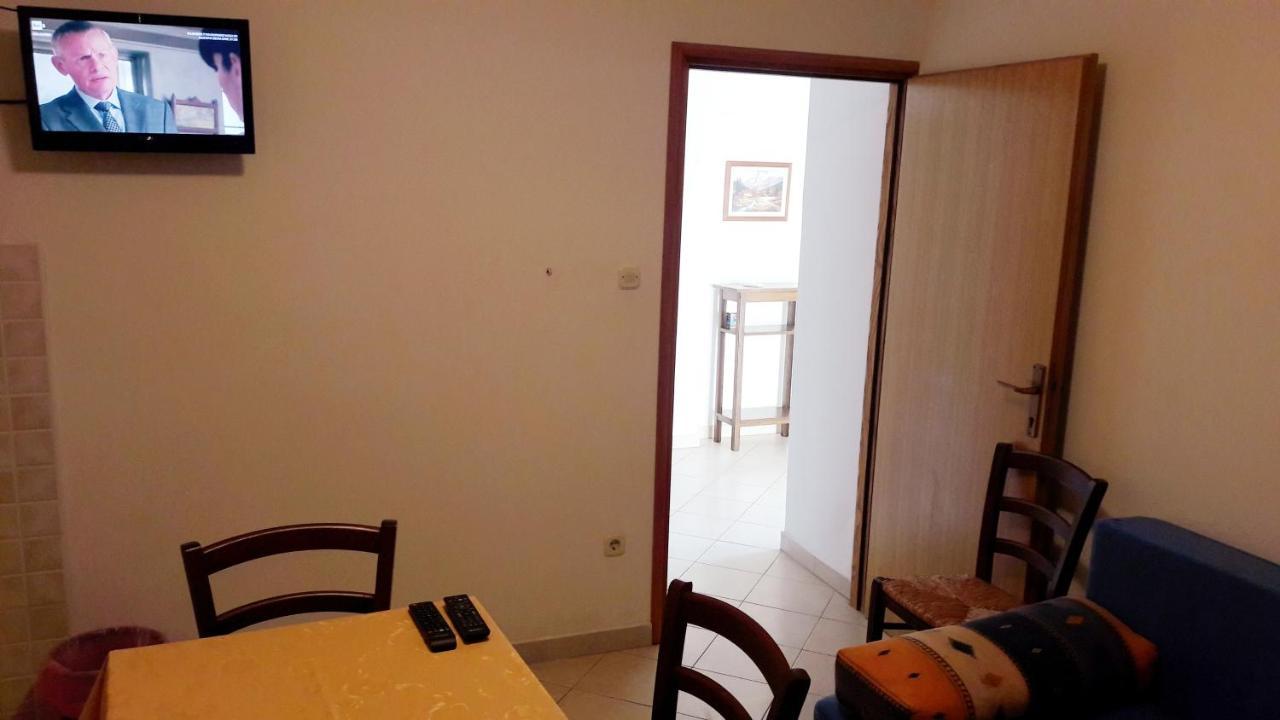 Apartment Radovan Porec Exterior photo